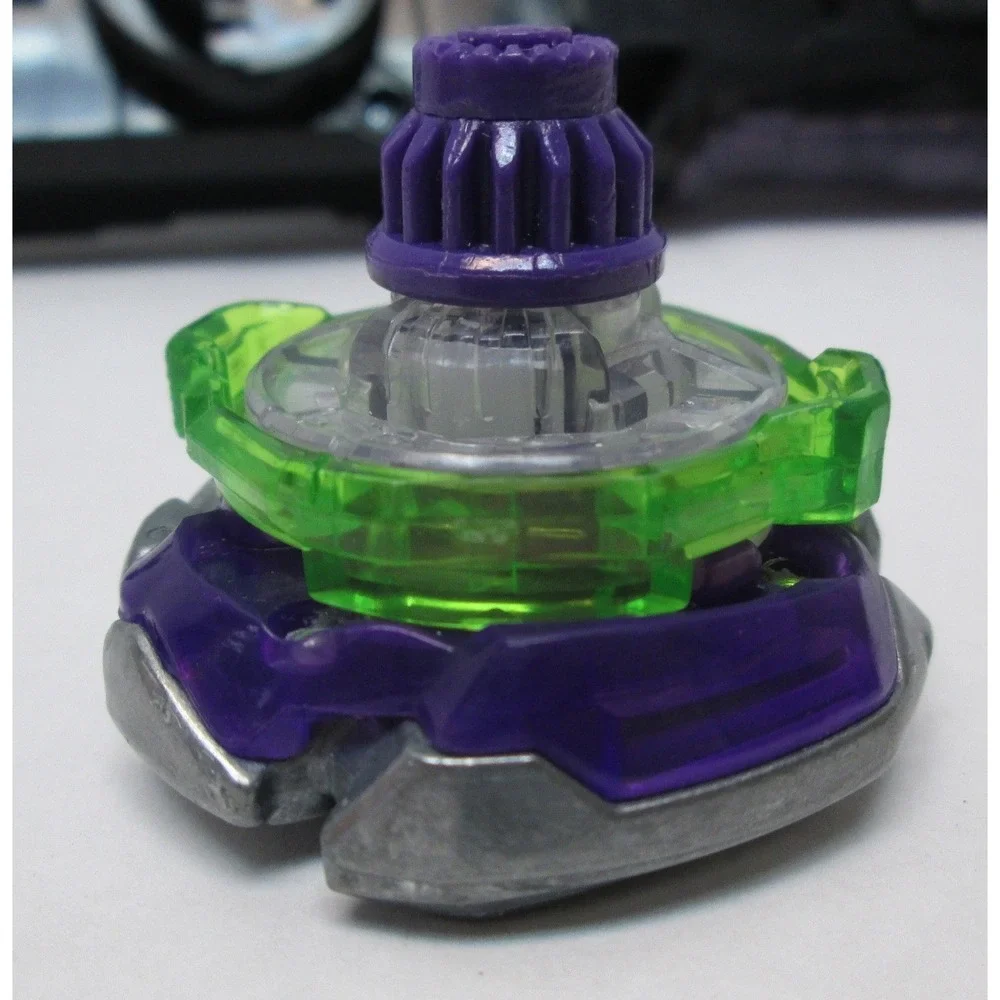 Beyblade X Samurai Saber 2-70 L Set with Launcher